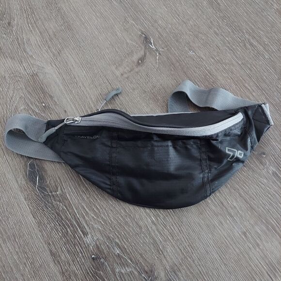 TRAVELON LightWeight Gray Nylon Waist Fanny Pack - Picture 1 of 7